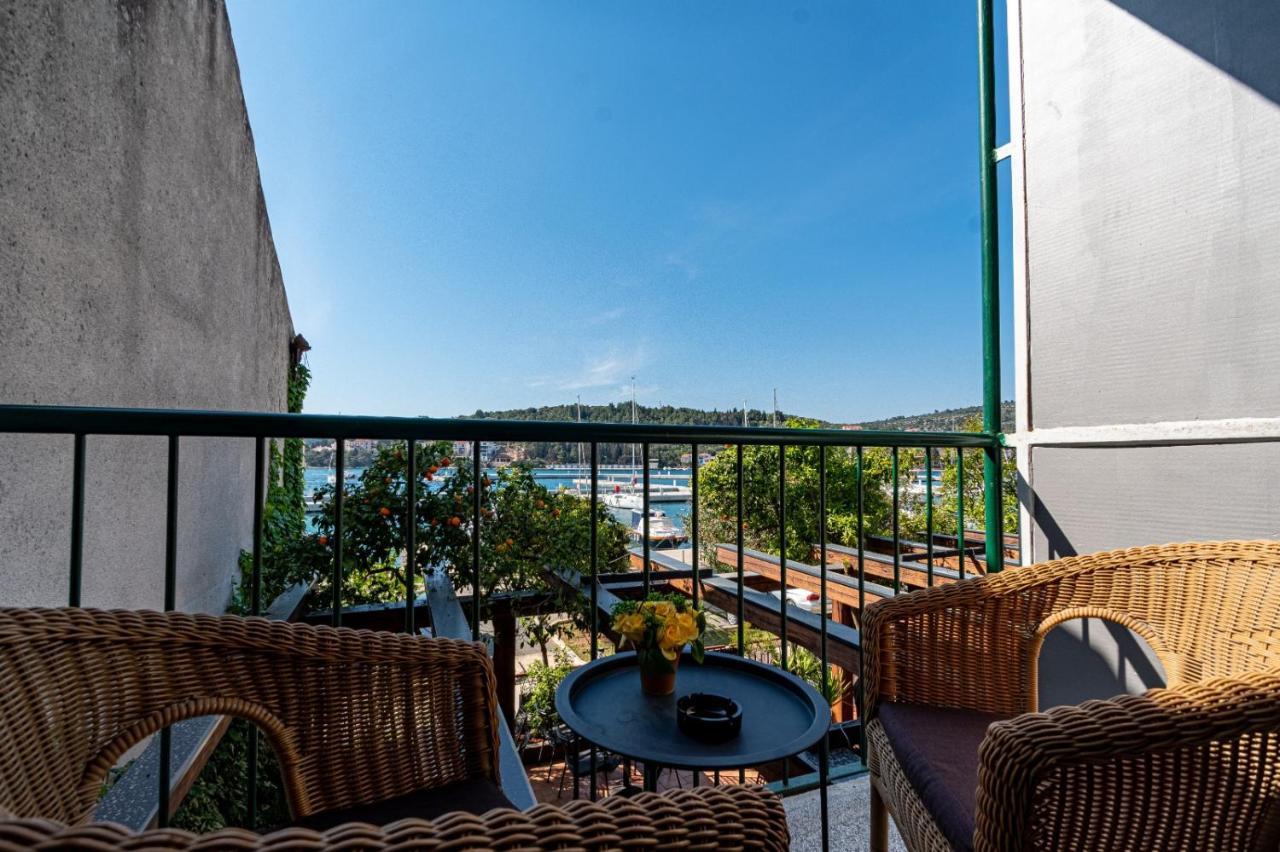 Hotel Dalmacija Вела-Лука Экстерьер фото