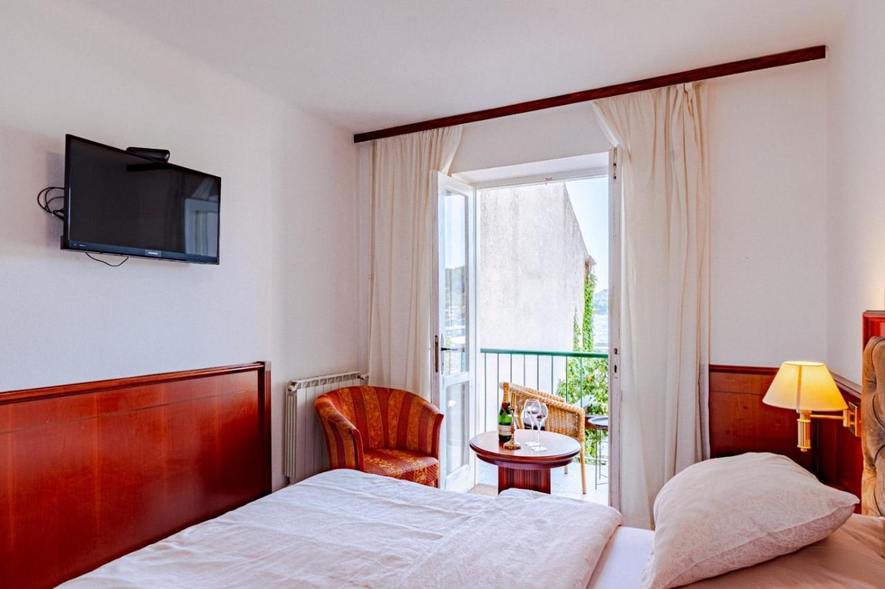Hotel Dalmacija Вела-Лука Экстерьер фото