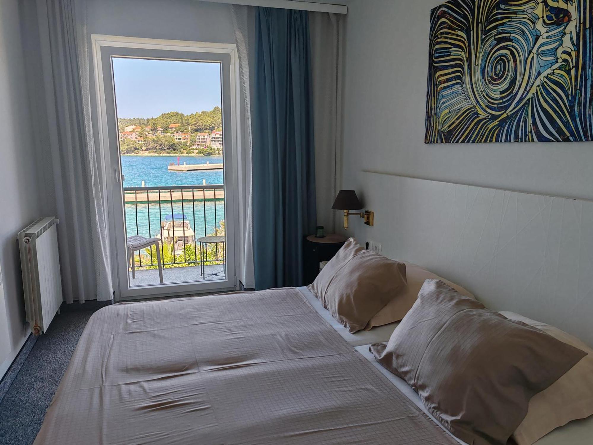 Hotel Dalmacija Вела-Лука Экстерьер фото